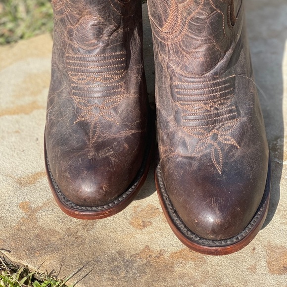 ✨️Dan Post Leather Riveted Cowboy Boots! - Picture 8 of 14